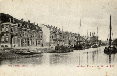 4266 Gezicht op de Leidsche Rijn te Utrecht met links de Leidsekade.